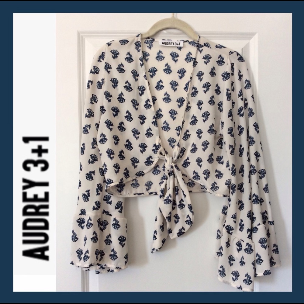 NWOT AUDREY 3+1 Bell Sleeve Crop Top